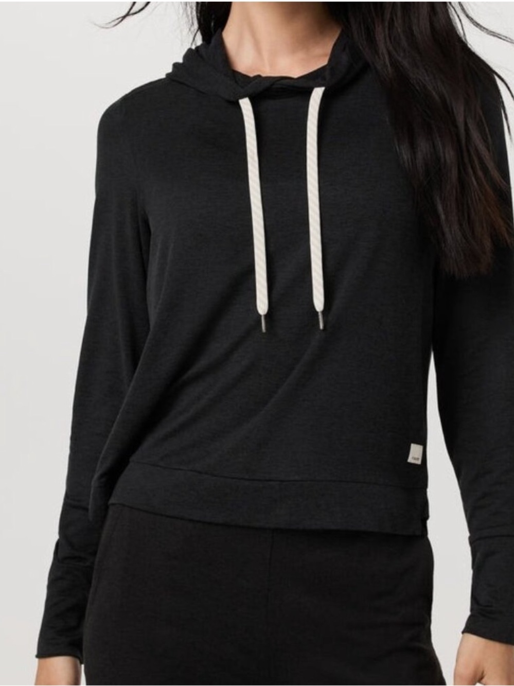 Vuori Women’s Halo Essential DreamKnit Soft Black‎ Pullover Hoodie Size Small